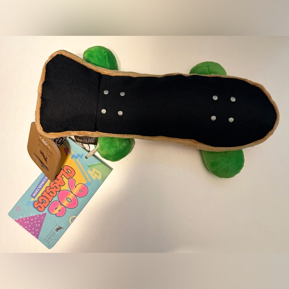 Classic 90’s Skateboard Plush Toy For L/M/S Dog - Picture 2 of 8